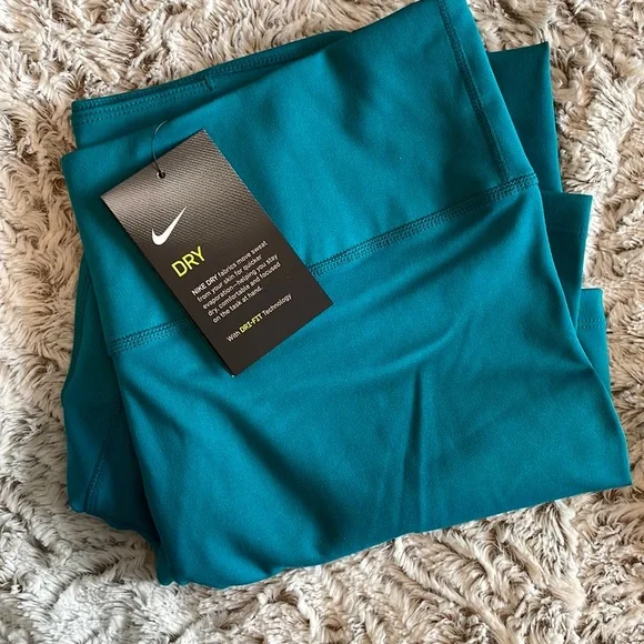 Nike Women's One Mid-Rise Crop Tights New with Tags - Picture 5 of 9